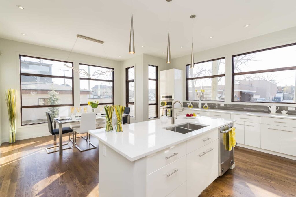 modern-house-kitchen-with-large-windows-2